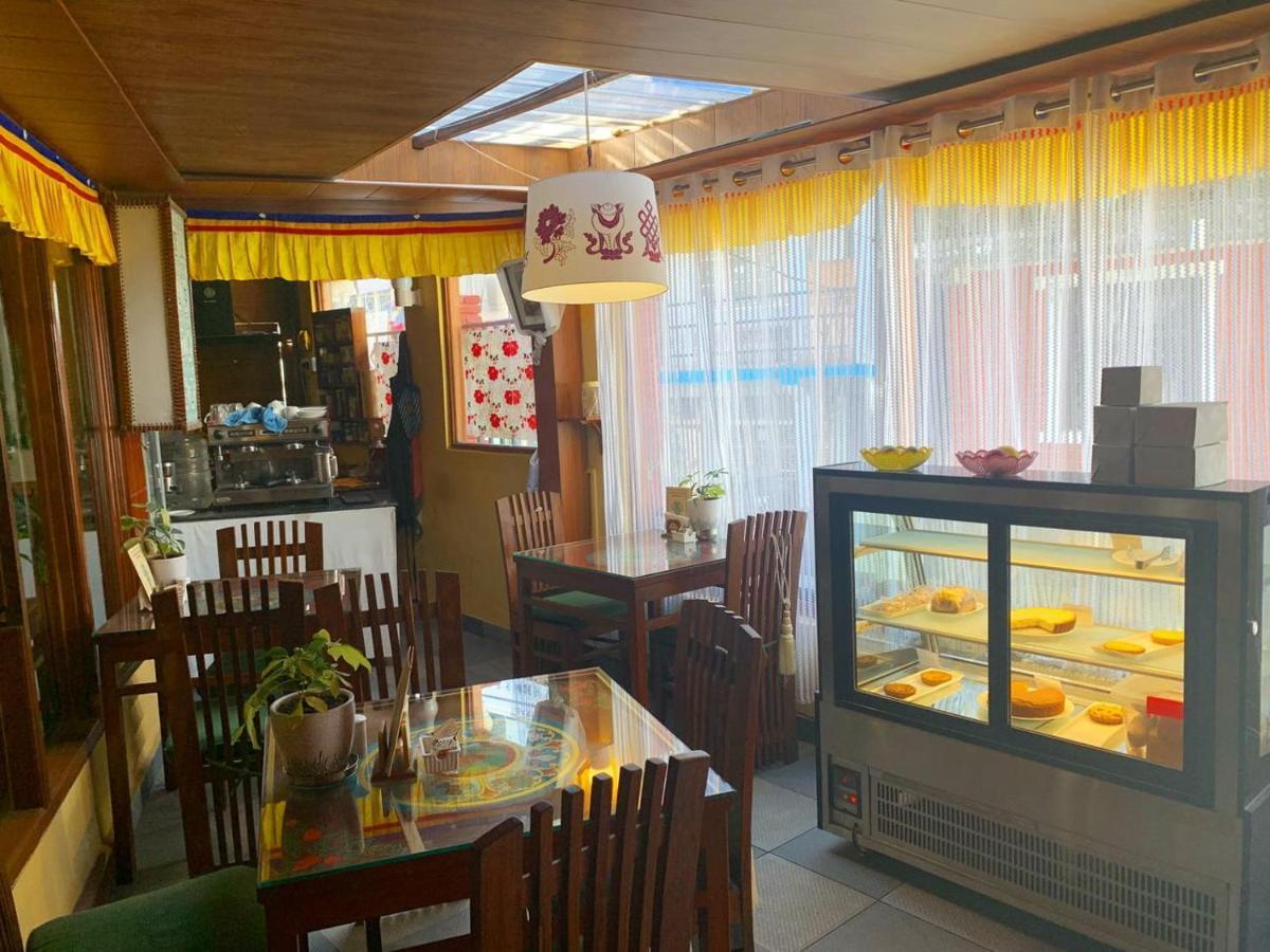 Auspiscious Him View Hotel Маклеод-Гандж Екстер'єр фото