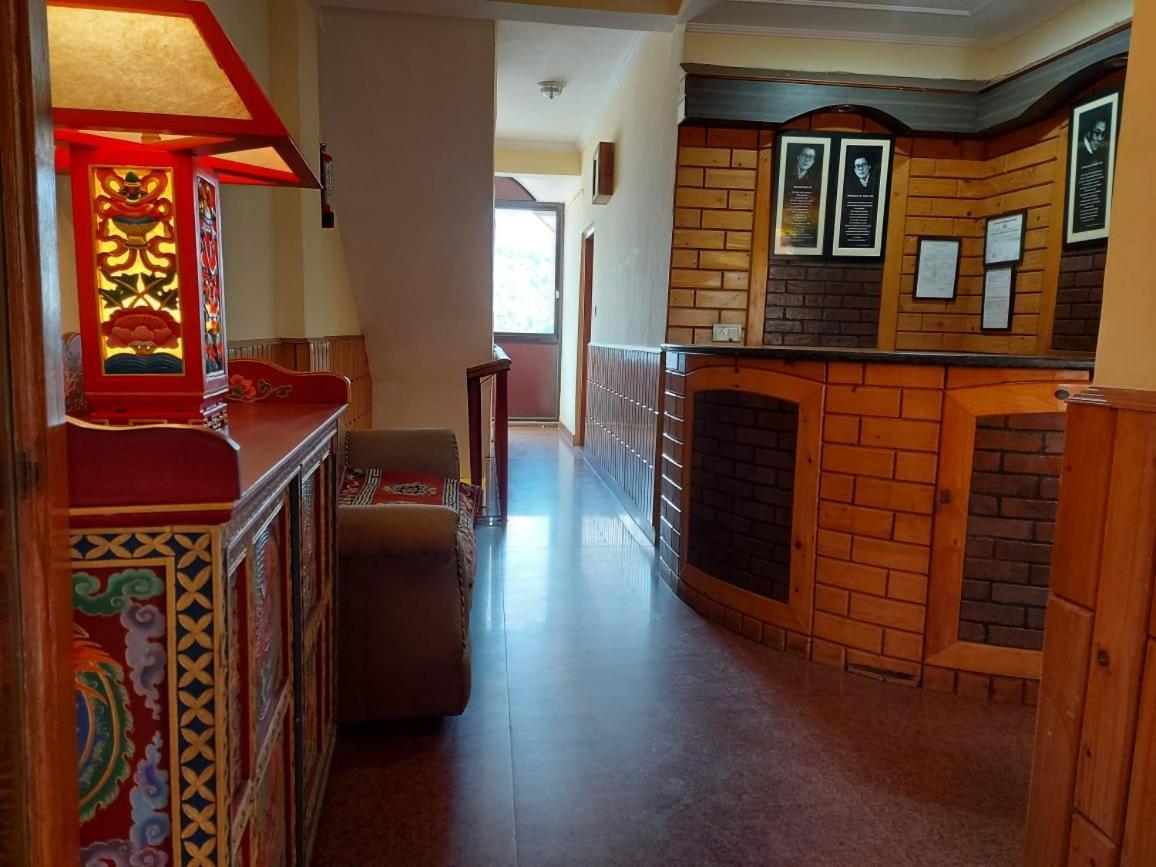 Auspiscious Him View Hotel Маклеод-Гандж Екстер'єр фото